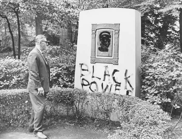 (D) Vandalism 1966